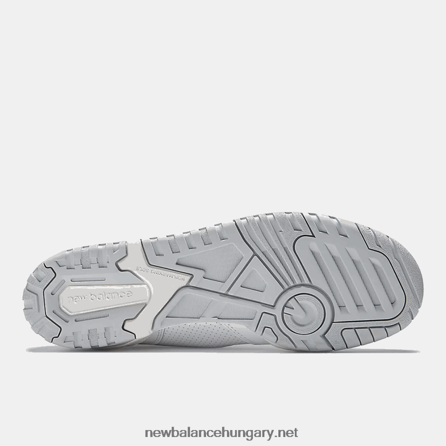 New Balance 6XH8F04496 férfiak 650