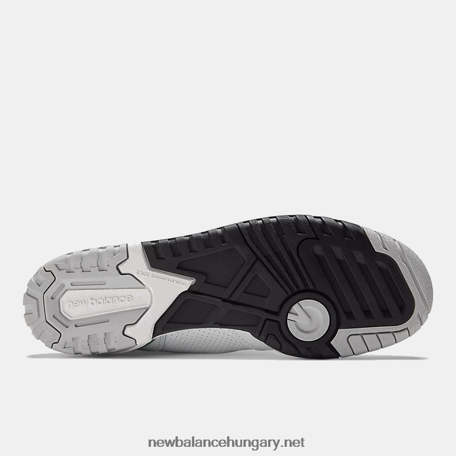 New Balance 6XH8F04593 férfiak 650