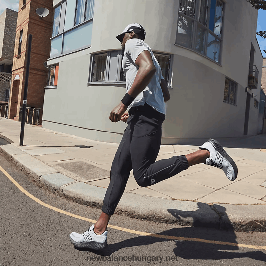 New Balance 6XH8F06419 férfiak friss hab x 1080v12