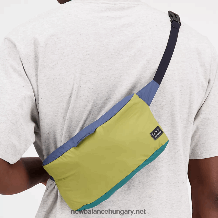 New Balance 6XH8F06540 férfiak szőtt kabátnál