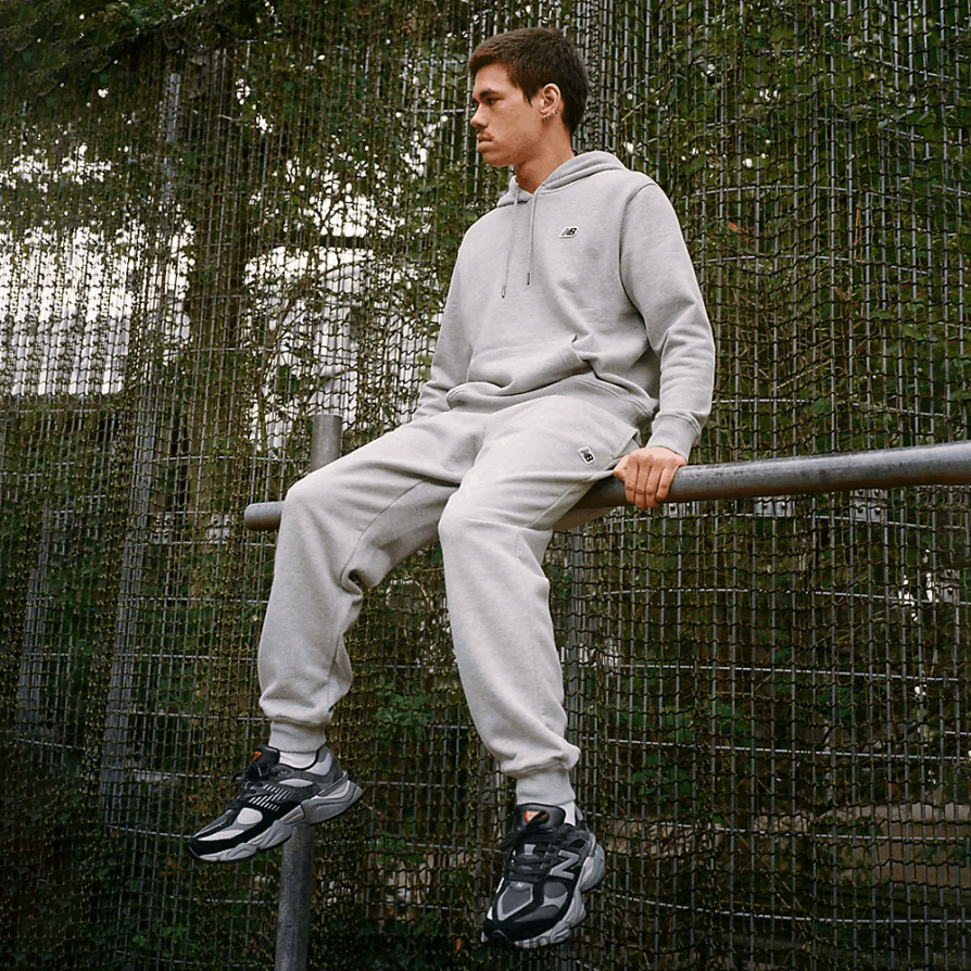 6XH8F01618 férfiak nb kis logós nadrág