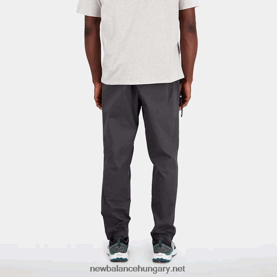 New Balance 6XH8F06535 férfiak szőtt nadrágnál