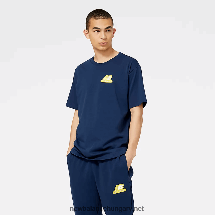 6XH8F02101 férfiak nb essentials gumicsomagolású logós póló