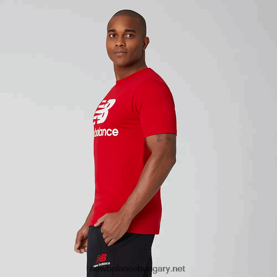 6XH8F04744 férfiak nb essentials halmozott logós póló