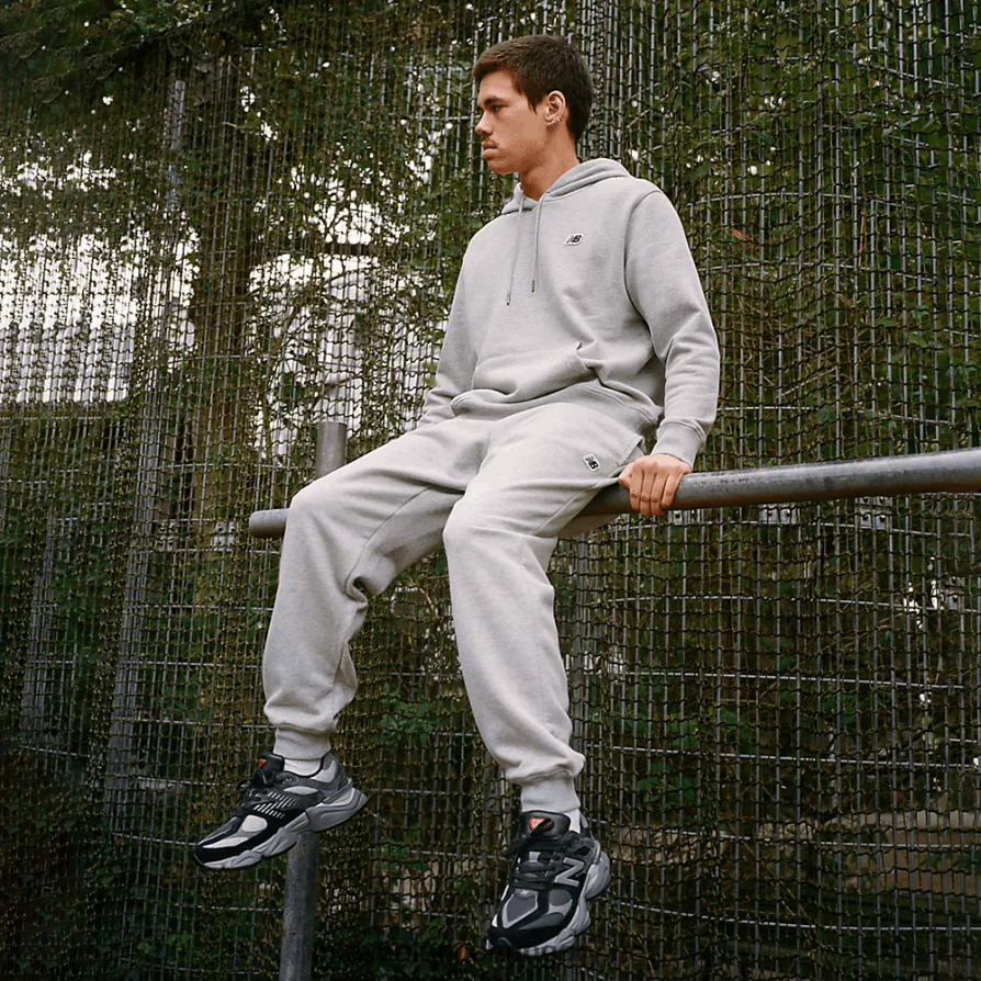 6XH8F01608 férfiak nb kis logós pulcsi