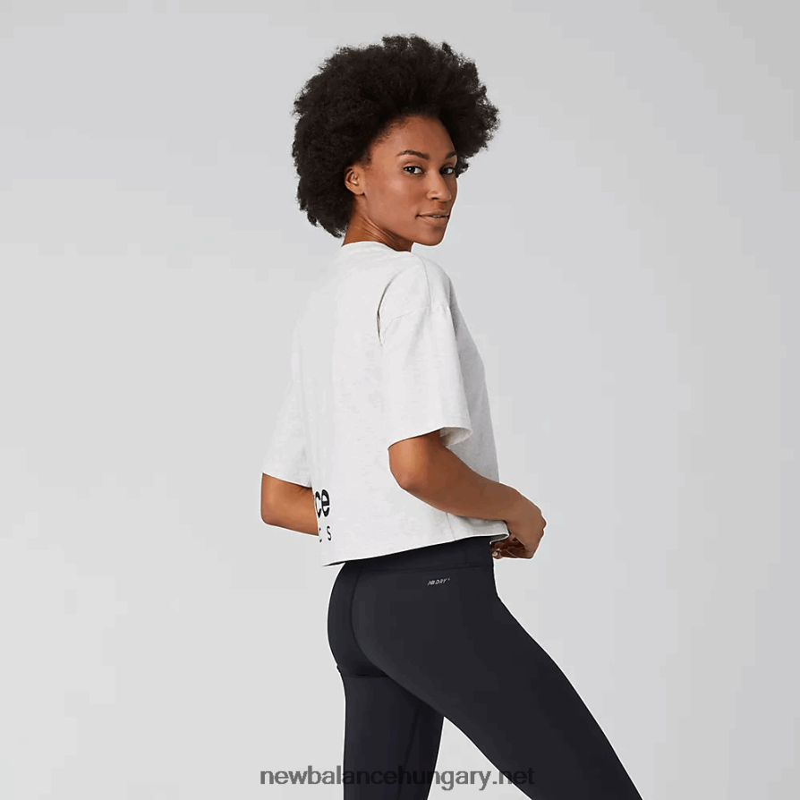 New Balance 6XH8F03595 nők Essentials ikon grafikus dobozos póló